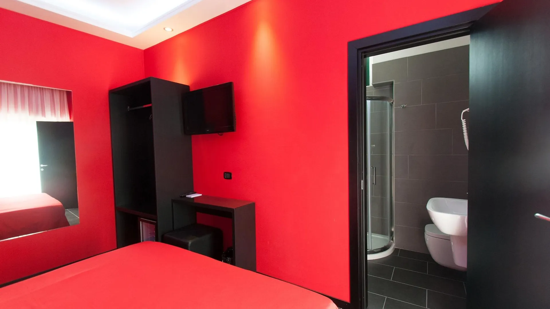 Fly Boutique Hotel Naples Italy
