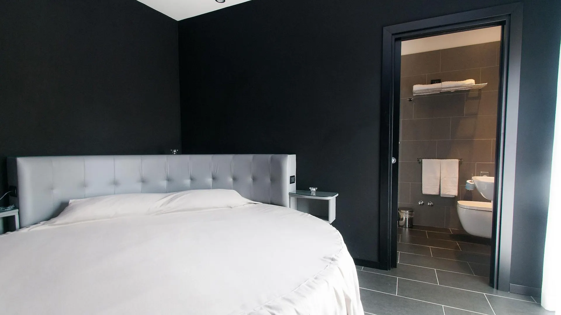 Fly Boutique Hotel Naples 3*,  Italy