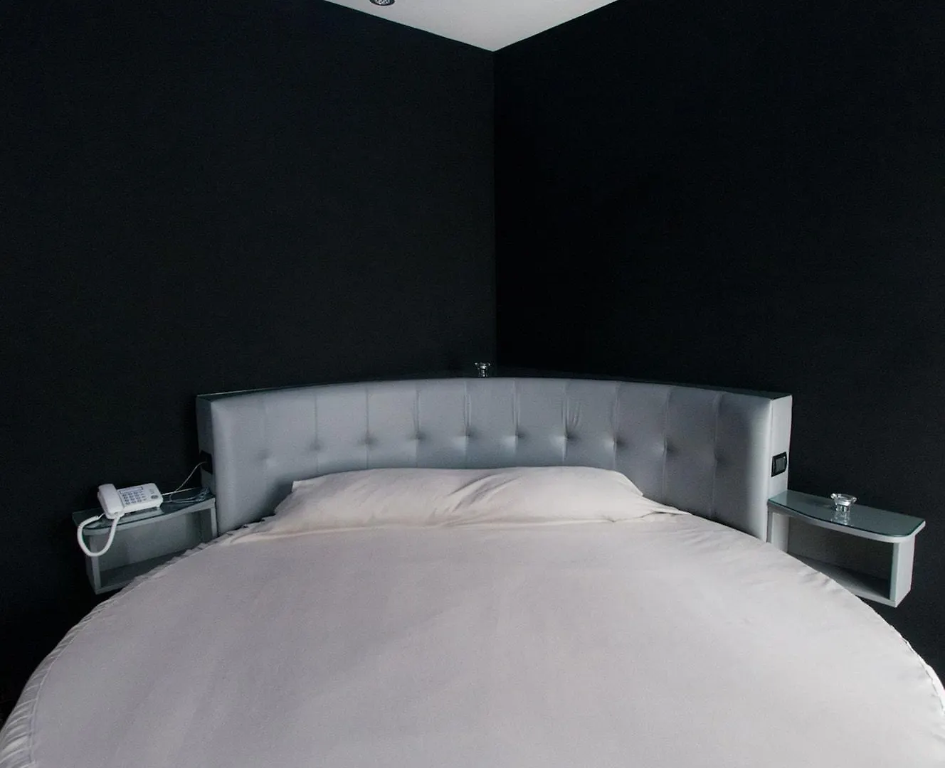 ***  Fly Boutique Hotel Naples Italy