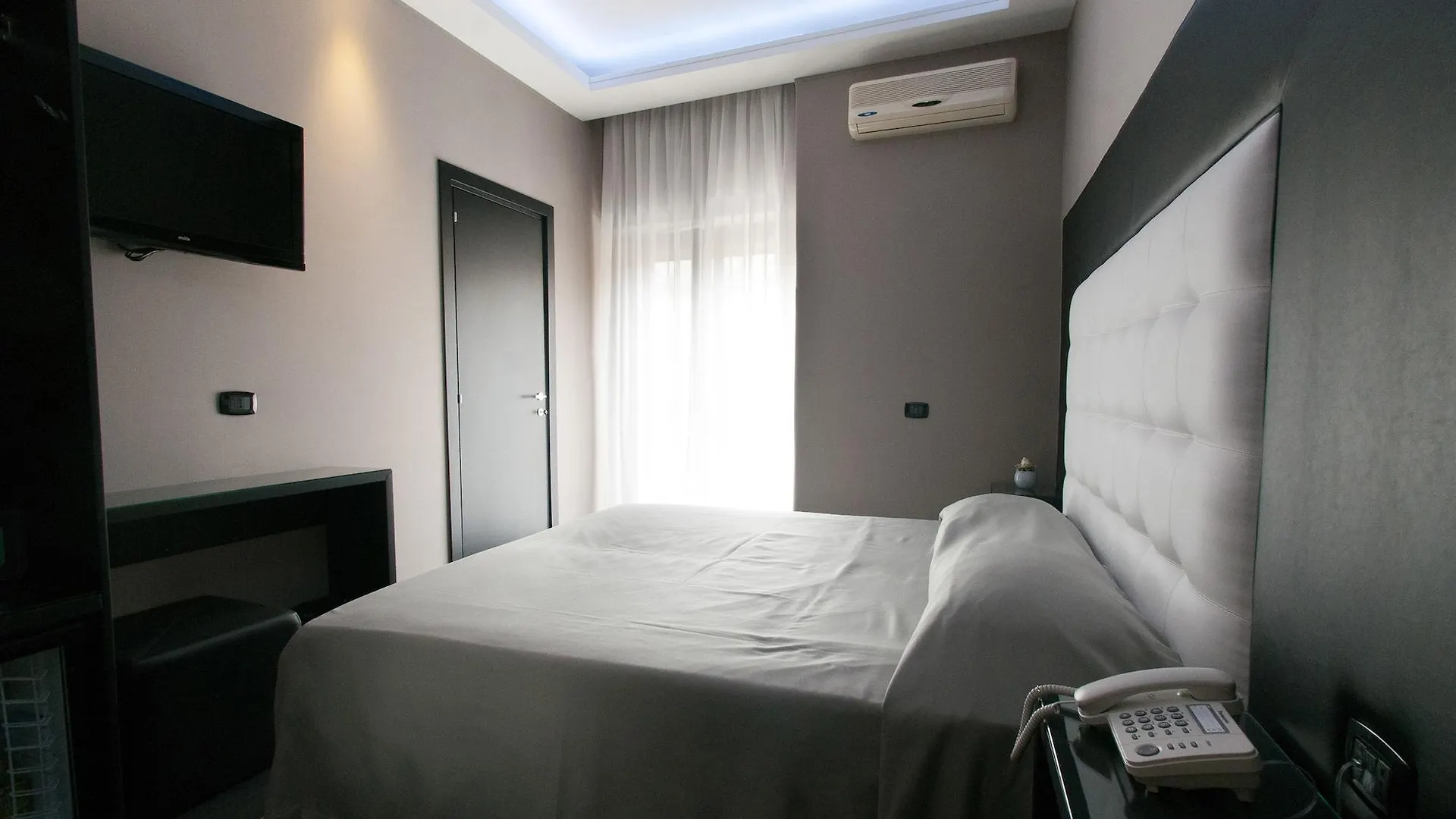 Fly Boutique Hotel Naples