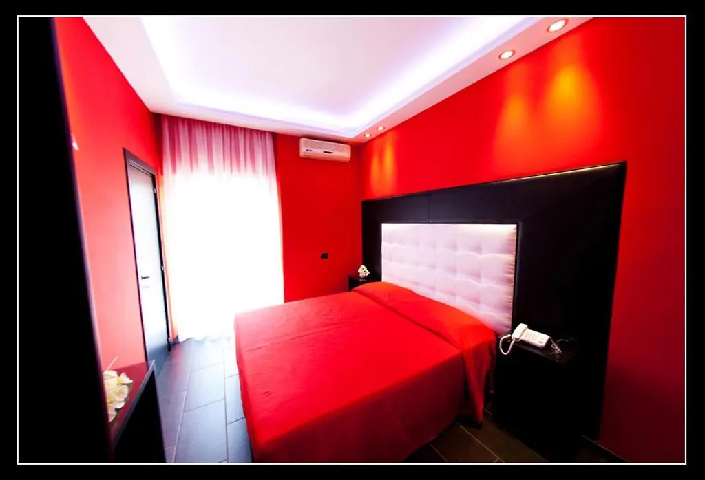 Fly Boutique Hotel Naples