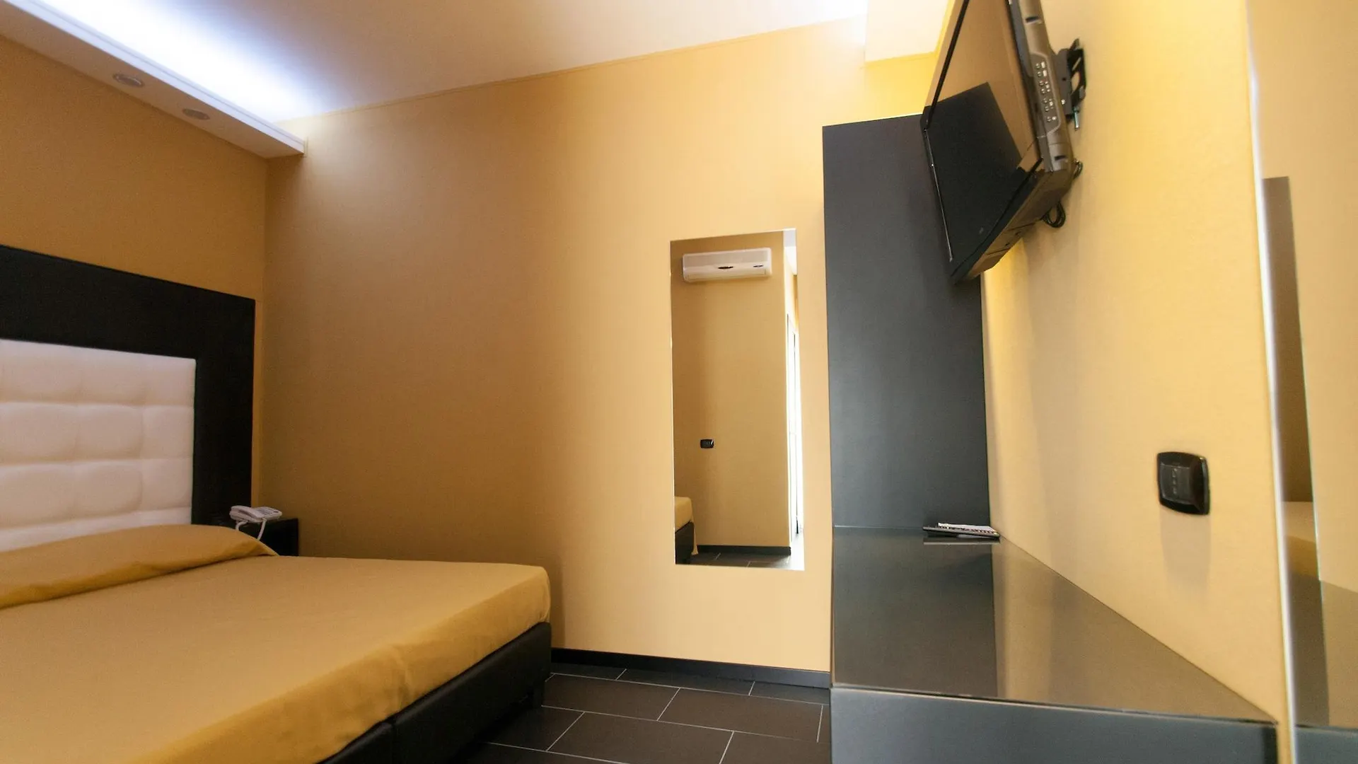 Fly Boutique Hotel Neapel