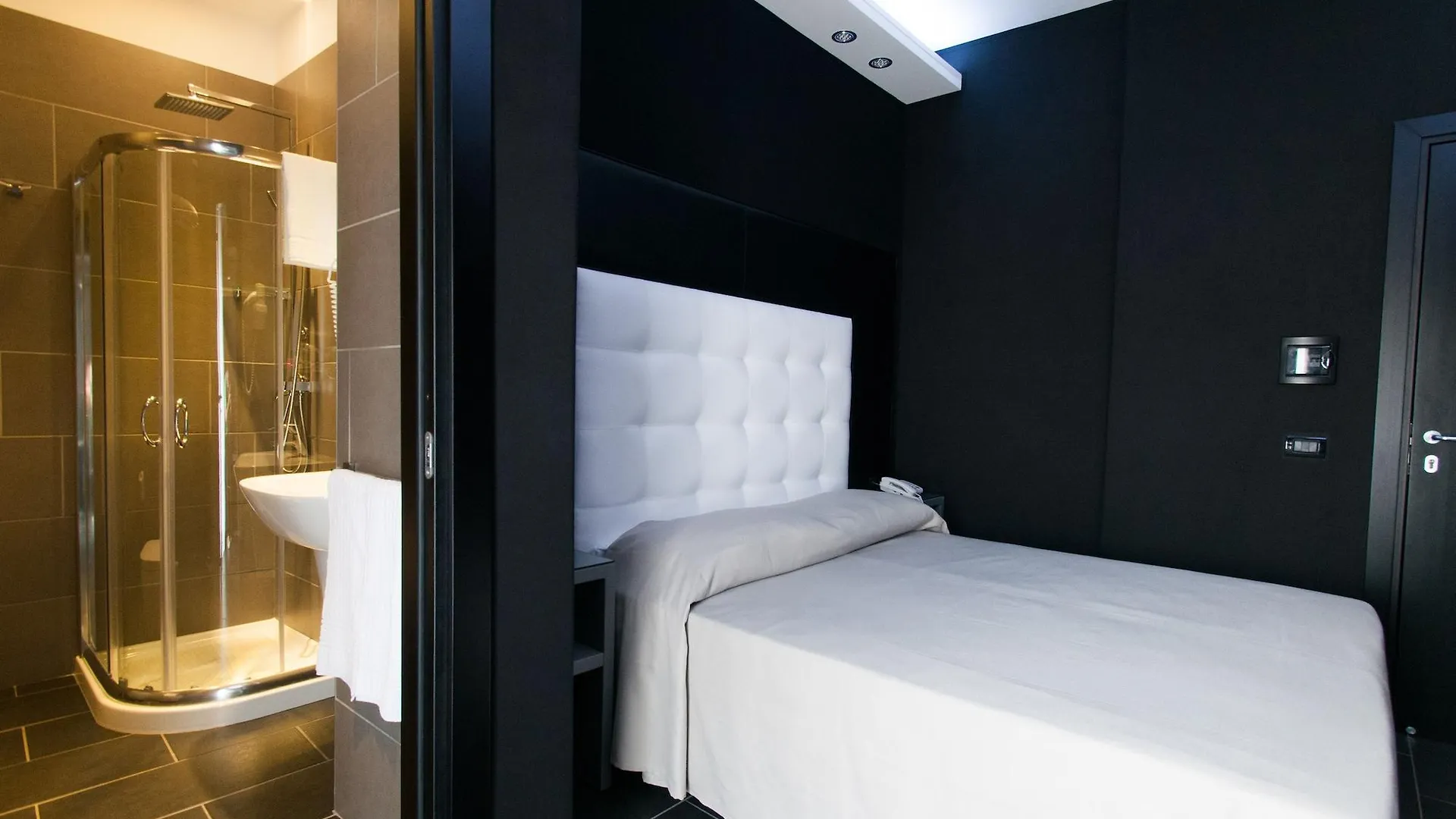 Fly Boutique Hotel Naples